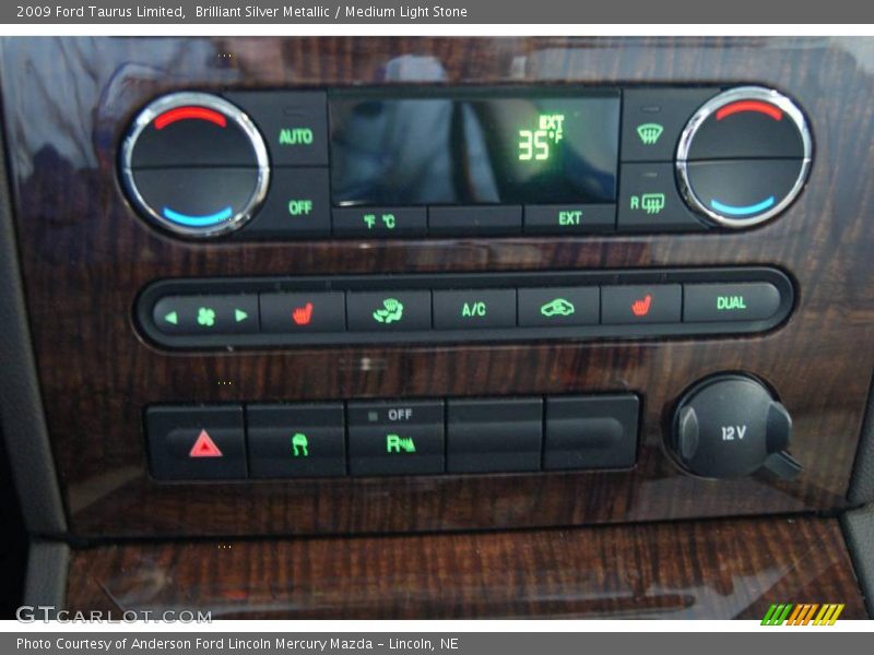 Brilliant Silver Metallic / Medium Light Stone 2009 Ford Taurus Limited
