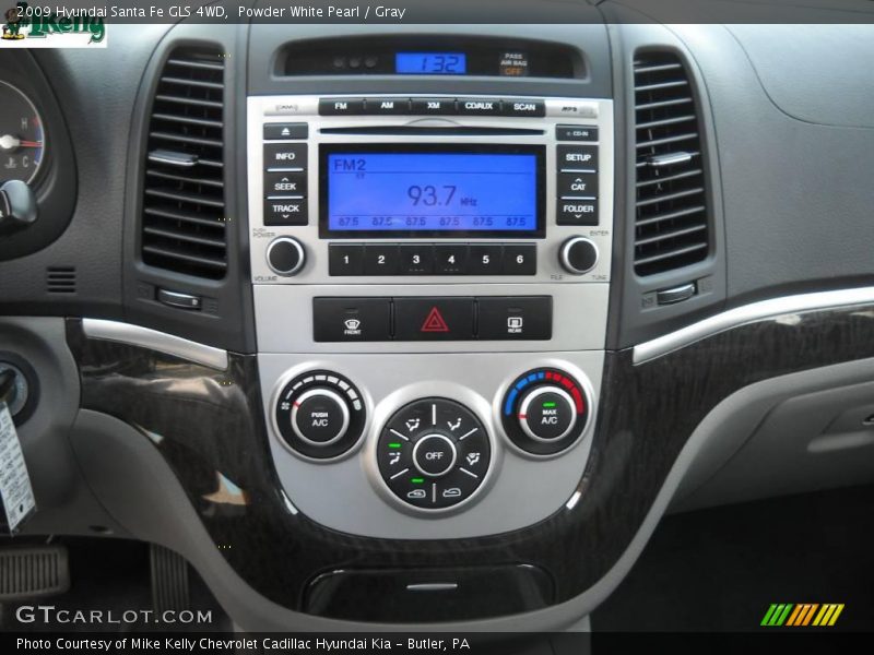Powder White Pearl / Gray 2009 Hyundai Santa Fe GLS 4WD