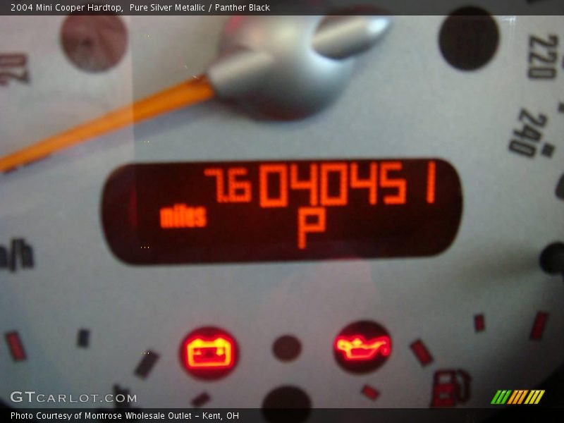 Pure Silver Metallic / Panther Black 2004 Mini Cooper Hardtop