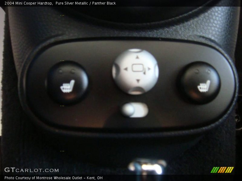 Pure Silver Metallic / Panther Black 2004 Mini Cooper Hardtop