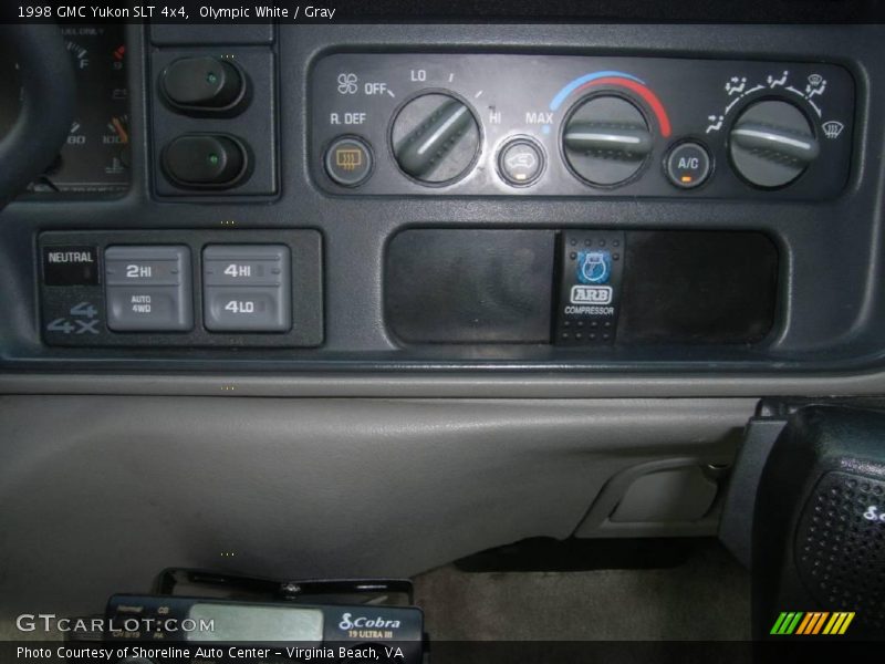 Olympic White / Gray 1998 GMC Yukon SLT 4x4
