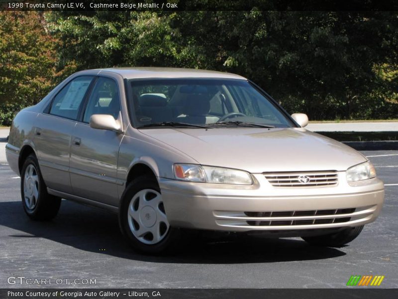 Cashmere Beige Metallic / Oak 1998 Toyota Camry LE V6