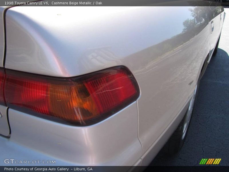 Cashmere Beige Metallic / Oak 1998 Toyota Camry LE V6