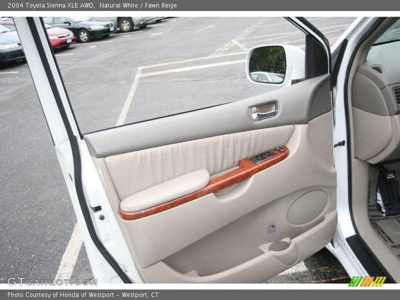 Natural White / Fawn Beige 2004 Toyota Sienna XLE AWD