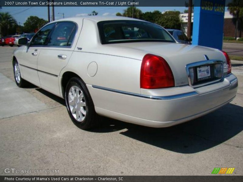 Cashmere Tri-Coat / Light Camel 2007 Lincoln Town Car Signature Limited