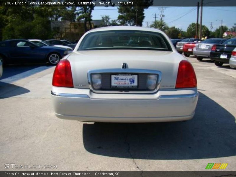 Cashmere Tri-Coat / Light Camel 2007 Lincoln Town Car Signature Limited