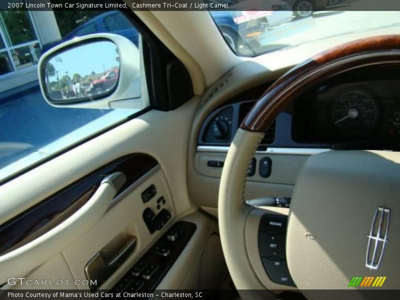 Cashmere Tri-Coat / Light Camel 2007 Lincoln Town Car Signature Limited