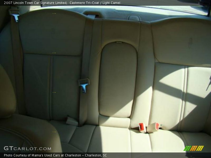 Cashmere Tri-Coat / Light Camel 2007 Lincoln Town Car Signature Limited