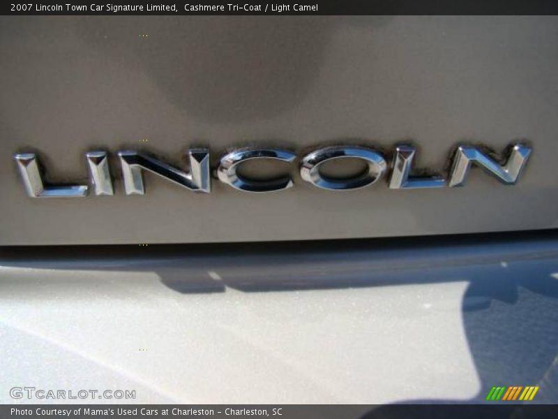 Cashmere Tri-Coat / Light Camel 2007 Lincoln Town Car Signature Limited