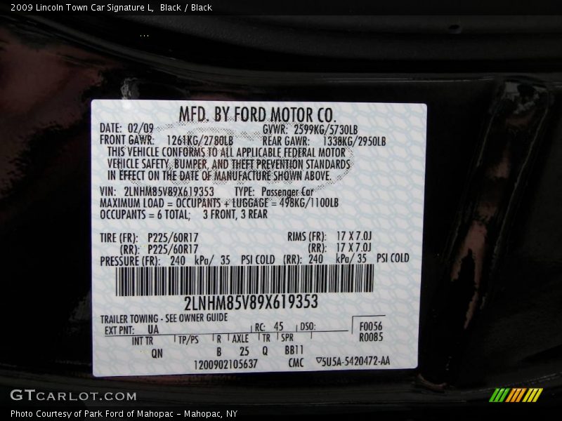 Black / Black 2009 Lincoln Town Car Signature L