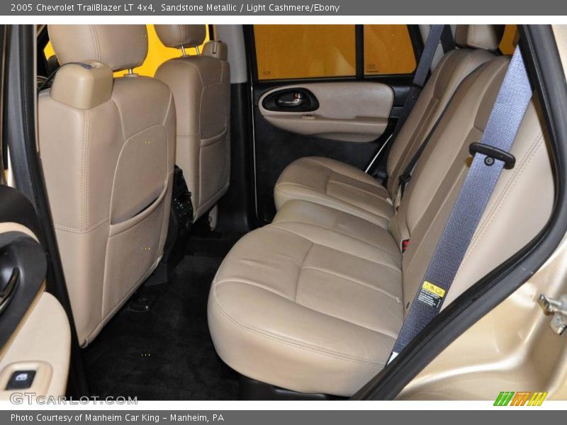 Sandstone Metallic / Light Cashmere/Ebony 2005 Chevrolet TrailBlazer LT 4x4