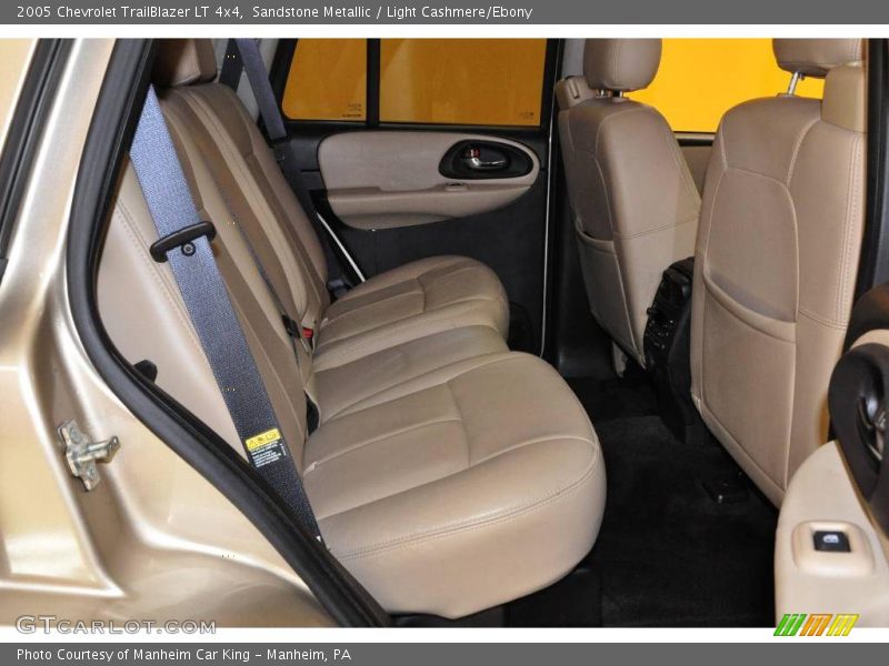 Sandstone Metallic / Light Cashmere/Ebony 2005 Chevrolet TrailBlazer LT 4x4