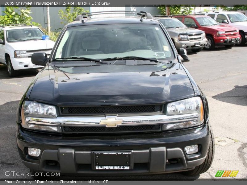 Black / Light Gray 2005 Chevrolet TrailBlazer EXT LS 4x4