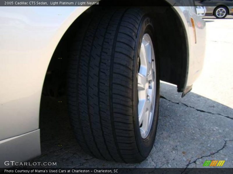 Light Platinum / Light Neutral 2005 Cadillac CTS Sedan