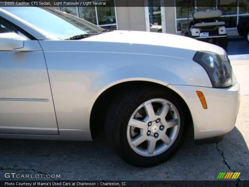 Light Platinum / Light Neutral 2005 Cadillac CTS Sedan