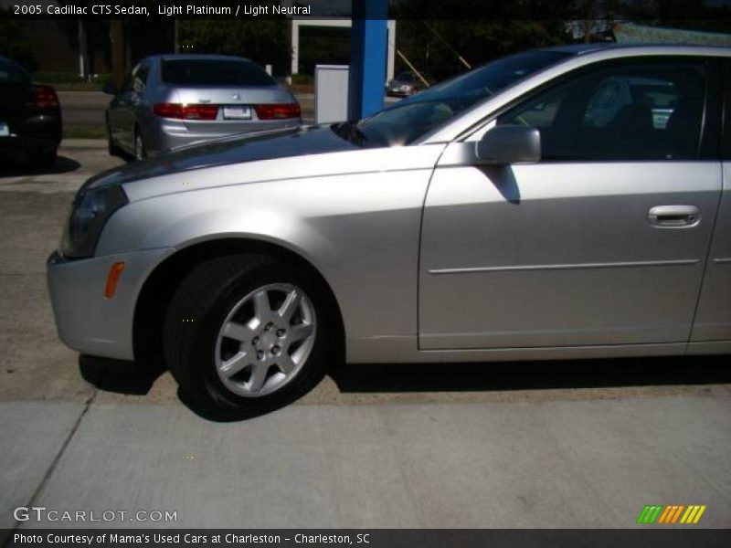 Light Platinum / Light Neutral 2005 Cadillac CTS Sedan