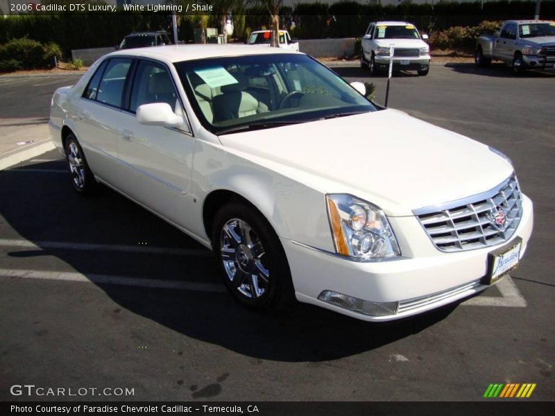 White Lightning / Shale 2006 Cadillac DTS Luxury