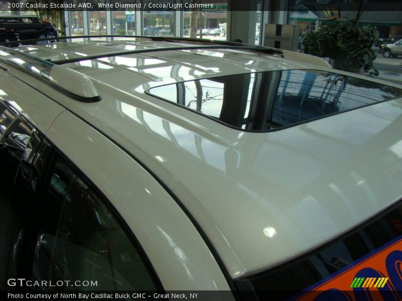 White Diamond / Cocoa/Light Cashmere 2007 Cadillac Escalade AWD