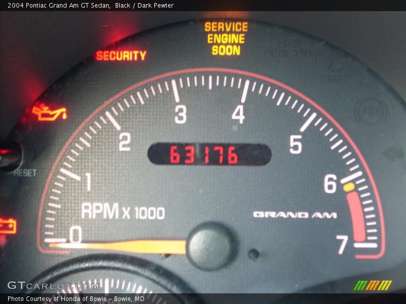 Black / Dark Pewter 2004 Pontiac Grand Am GT Sedan