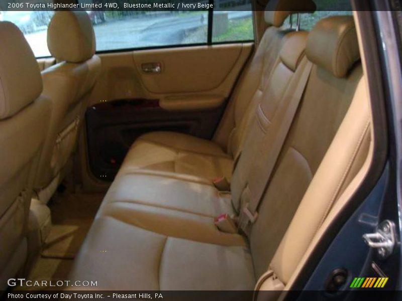 Bluestone Metallic / Ivory Beige 2006 Toyota Highlander Limited 4WD