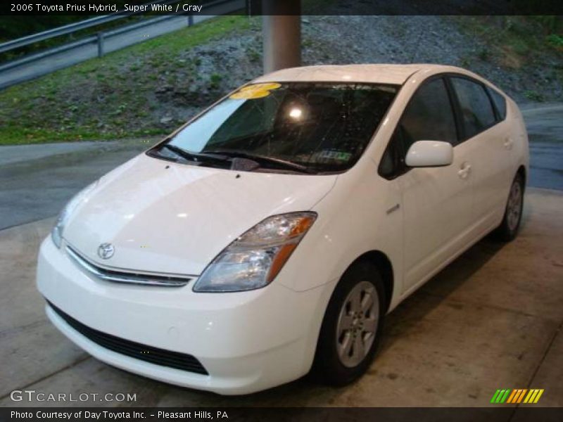 Super White / Gray 2006 Toyota Prius Hybrid