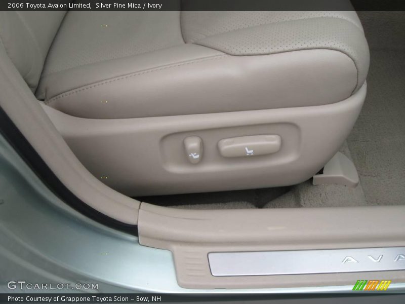 Silver Pine Mica / Ivory 2006 Toyota Avalon Limited