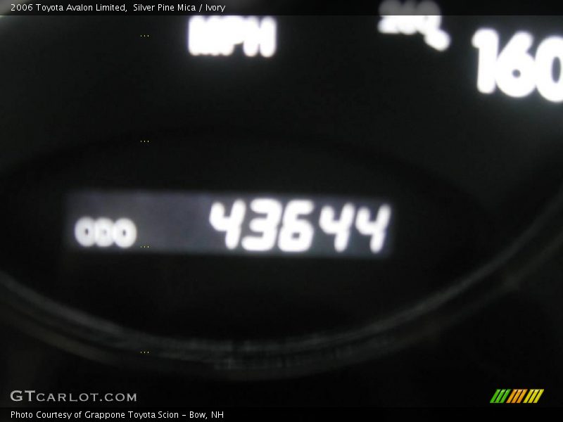 Silver Pine Mica / Ivory 2006 Toyota Avalon Limited