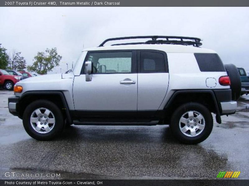 Titanium Metallic / Dark Charcoal 2007 Toyota FJ Cruiser 4WD