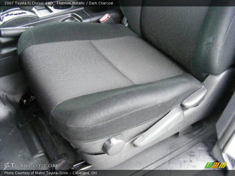 Titanium Metallic / Dark Charcoal 2007 Toyota FJ Cruiser 4WD