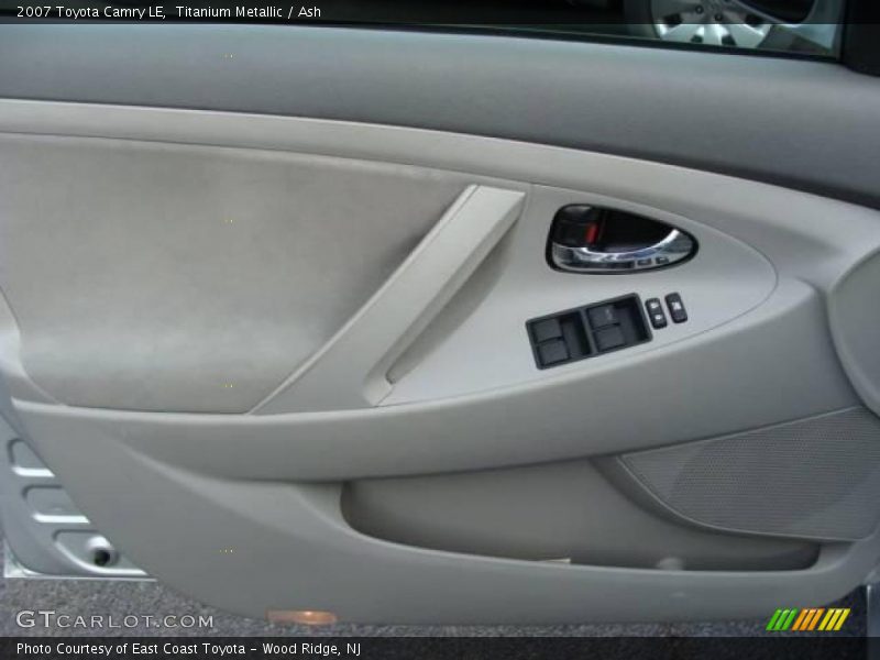 Titanium Metallic / Ash 2007 Toyota Camry LE