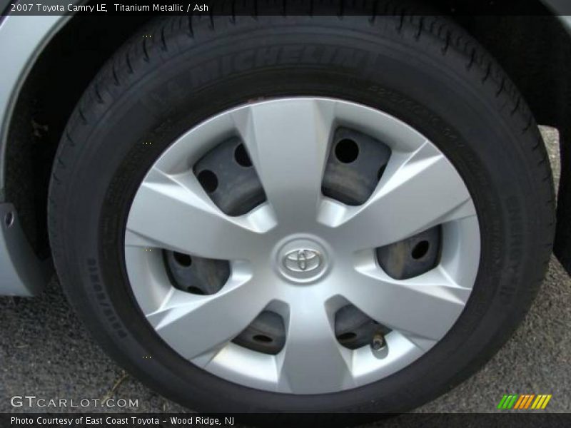 Titanium Metallic / Ash 2007 Toyota Camry LE