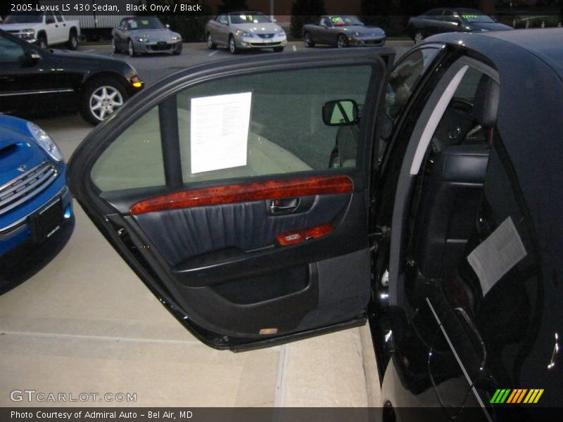 Black Onyx / Black 2005 Lexus LS 430 Sedan