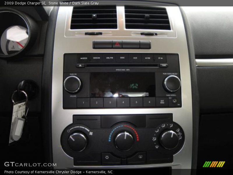 Stone White / Dark Slate Gray 2009 Dodge Charger SE
