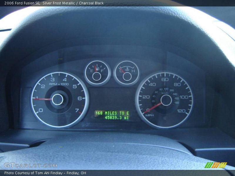 Silver Frost Metallic / Charcoal Black 2006 Ford Fusion SE