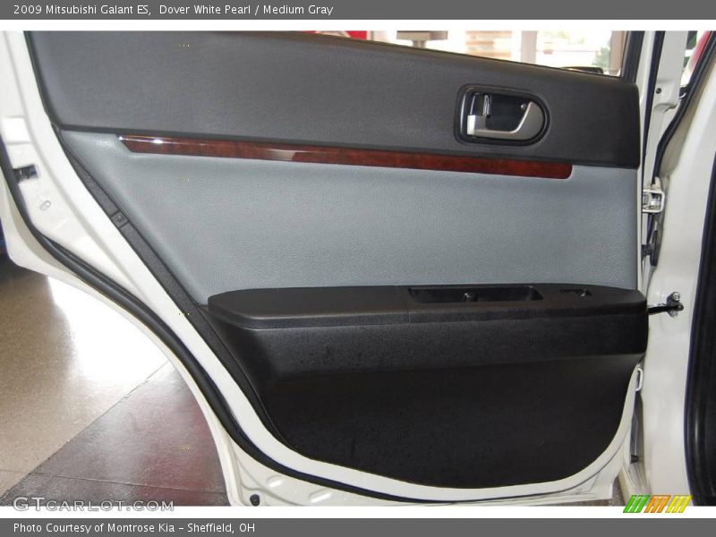 Dover White Pearl / Medium Gray 2009 Mitsubishi Galant ES