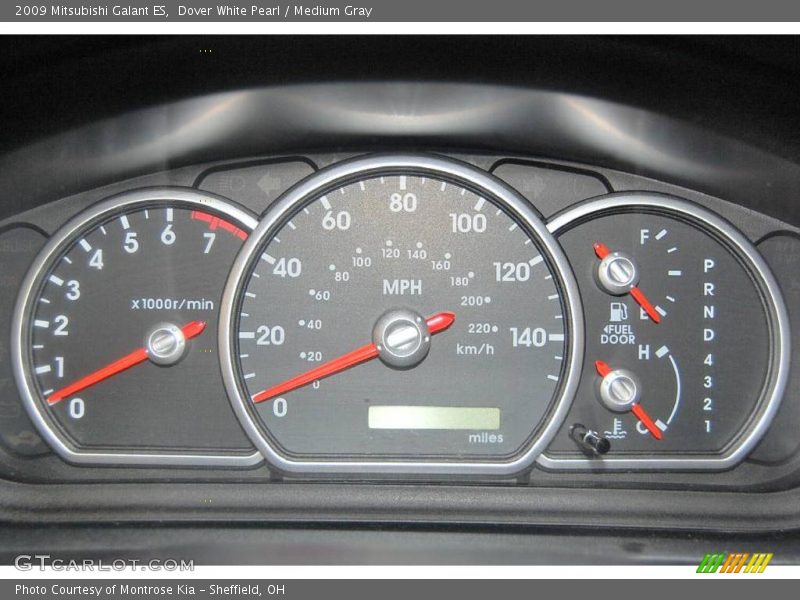Dover White Pearl / Medium Gray 2009 Mitsubishi Galant ES