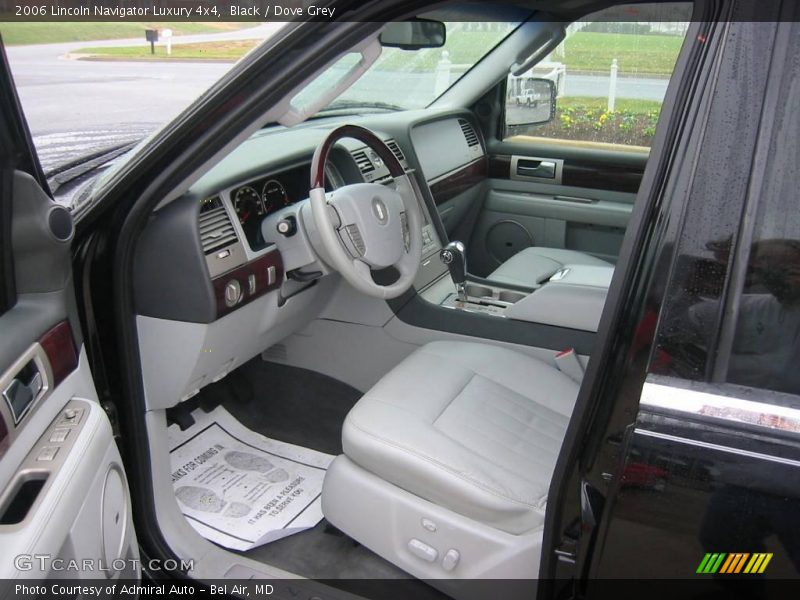 Black / Dove Grey 2006 Lincoln Navigator Luxury 4x4