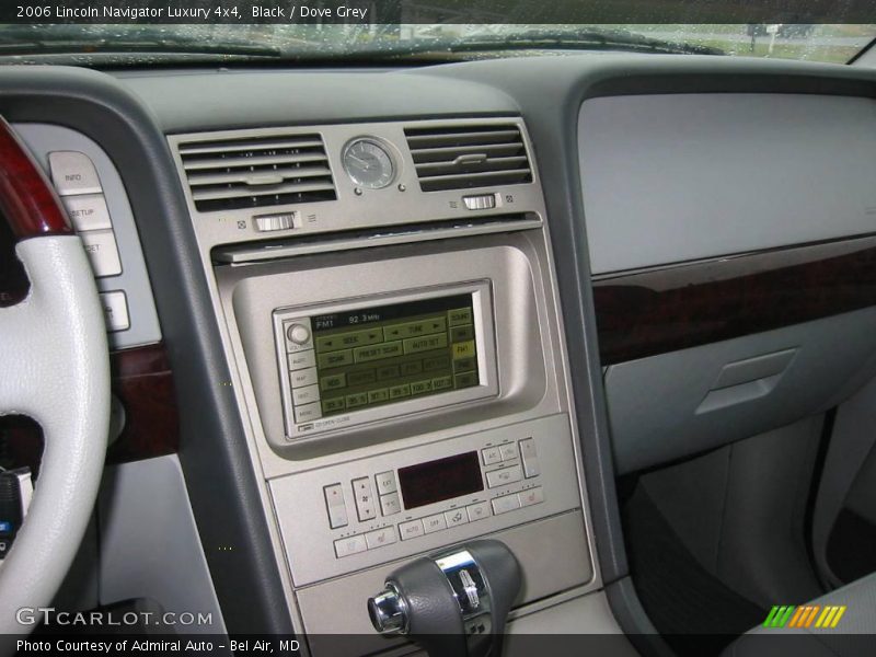 Black / Dove Grey 2006 Lincoln Navigator Luxury 4x4