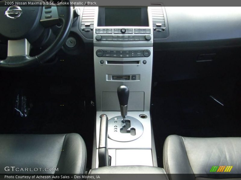 Smoke Metallic / Black 2005 Nissan Maxima 3.5 SE