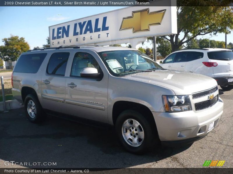 Silver Birch Metallic / Light Titanium/Dark Titanium 2009 Chevrolet Suburban LT 4x4