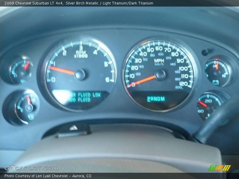 Silver Birch Metallic / Light Titanium/Dark Titanium 2009 Chevrolet Suburban LT 4x4