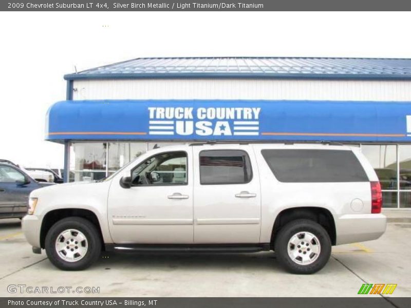 Silver Birch Metallic / Light Titanium/Dark Titanium 2009 Chevrolet Suburban LT 4x4