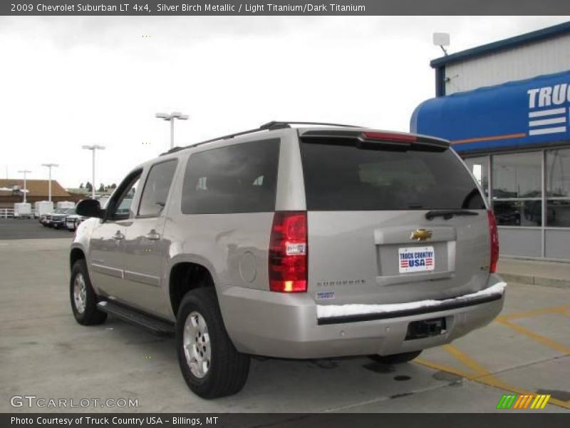 Silver Birch Metallic / Light Titanium/Dark Titanium 2009 Chevrolet Suburban LT 4x4