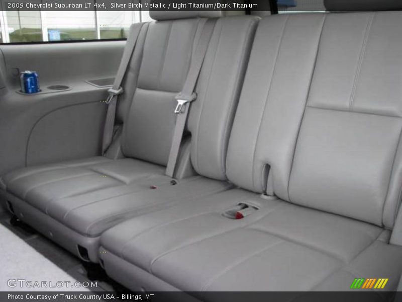 Silver Birch Metallic / Light Titanium/Dark Titanium 2009 Chevrolet Suburban LT 4x4
