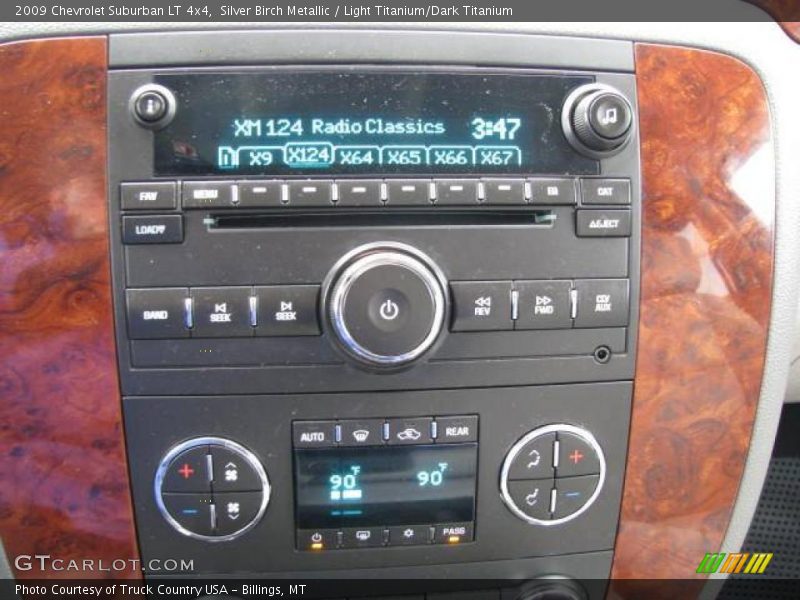 Silver Birch Metallic / Light Titanium/Dark Titanium 2009 Chevrolet Suburban LT 4x4