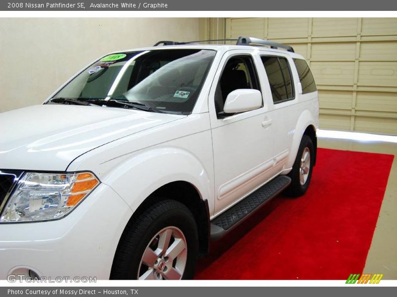 Avalanche White / Graphite 2008 Nissan Pathfinder SE