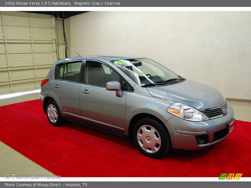 Magnetic Gray / Charcoal 2009 Nissan Versa 1.8 S Hatchback