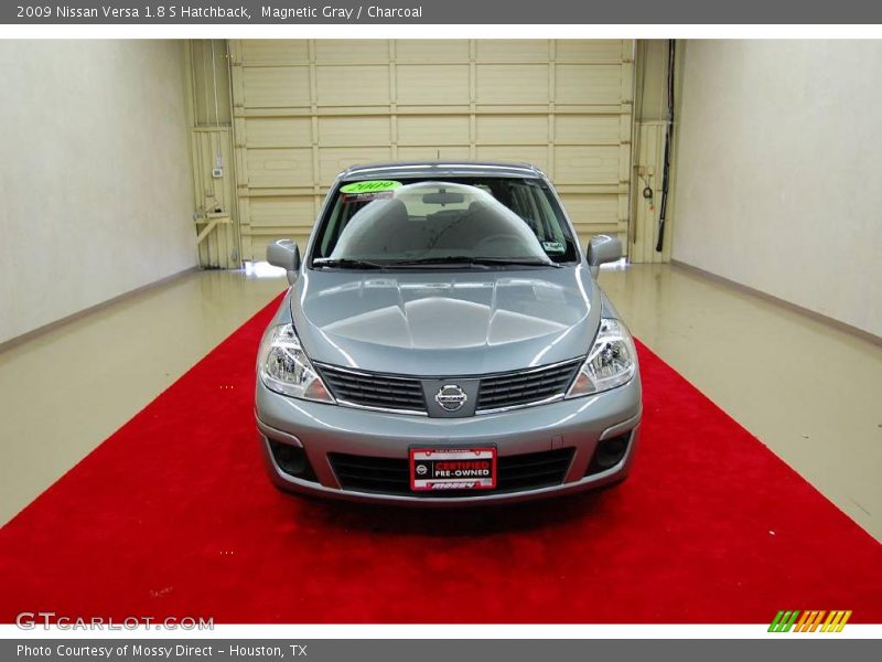 Magnetic Gray / Charcoal 2009 Nissan Versa 1.8 S Hatchback