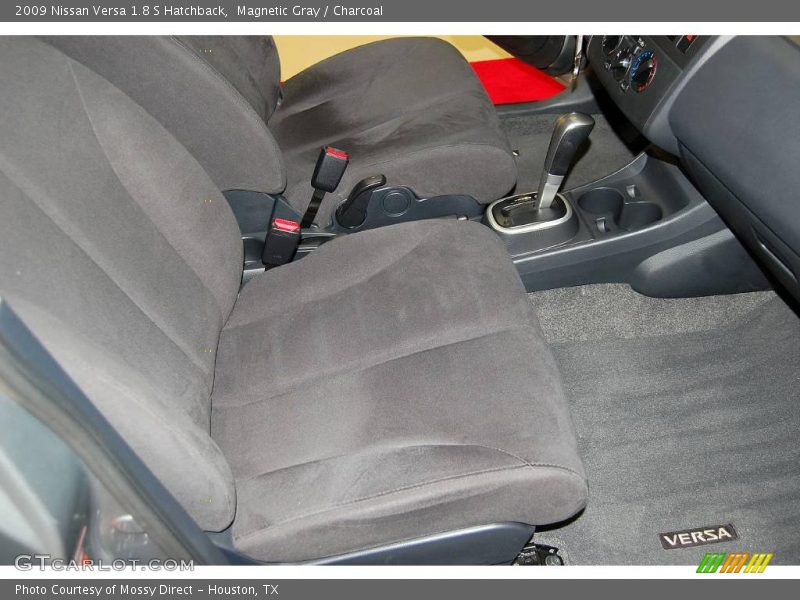 Magnetic Gray / Charcoal 2009 Nissan Versa 1.8 S Hatchback