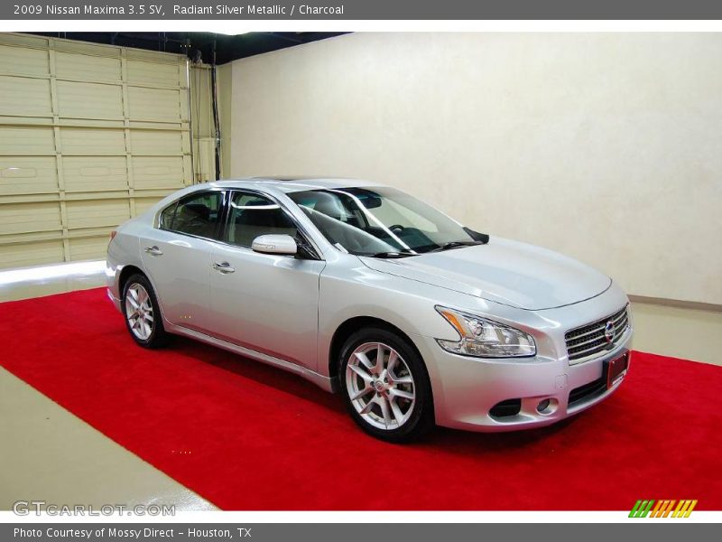 Radiant Silver Metallic / Charcoal 2009 Nissan Maxima 3.5 SV